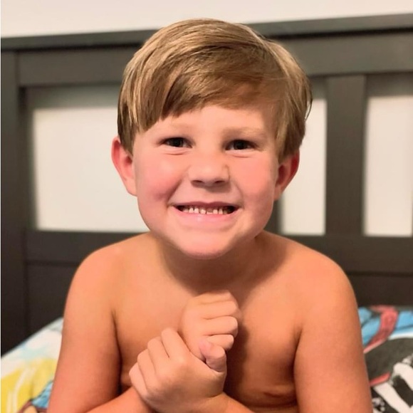 I am your Posher MaeMaeW🤗🤗 - Picture 4 of 7